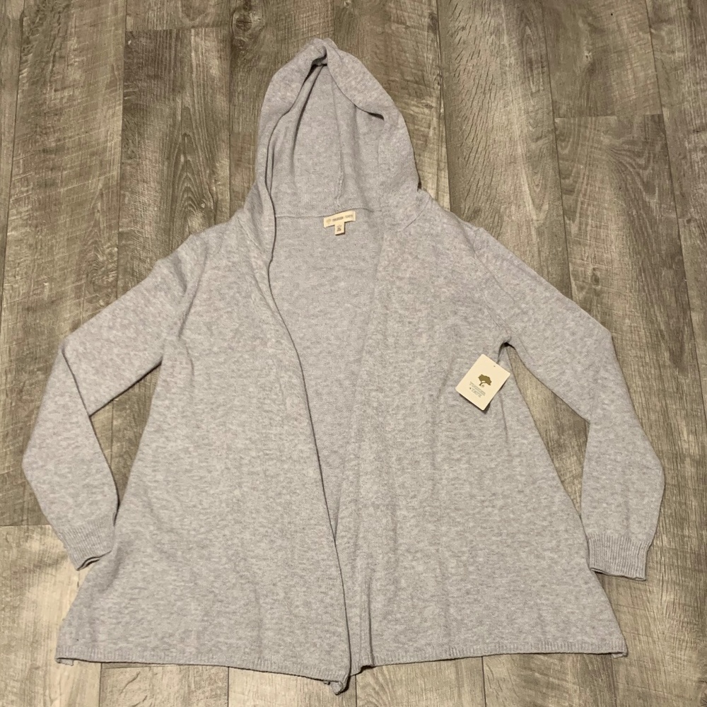 NWT NORDSTROM TUCKER AND TATE SWEATER
